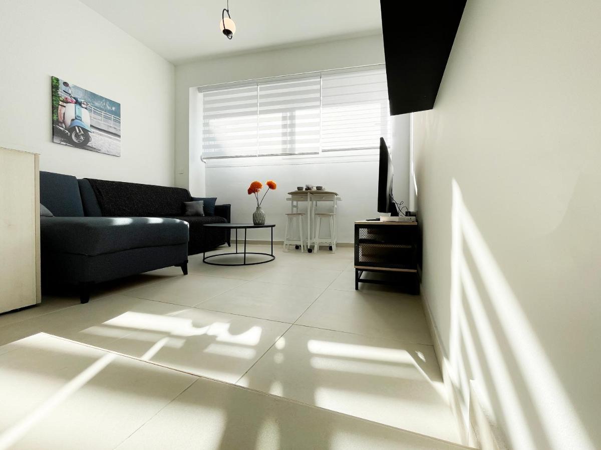 Apartamento Soho Cozy 55Sqm Studio In Atenas Exterior foto